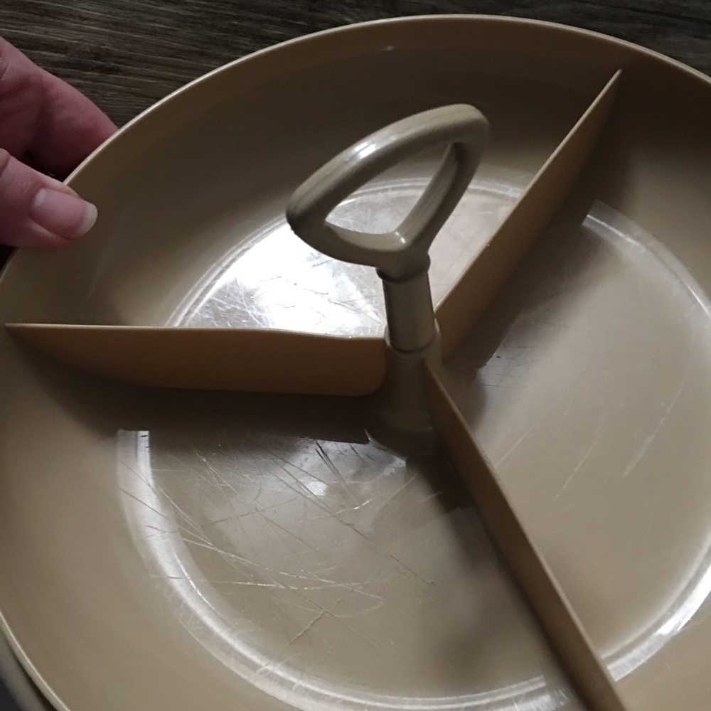 Small Party Snack Tray: Tupperware - Picture 5 of 12